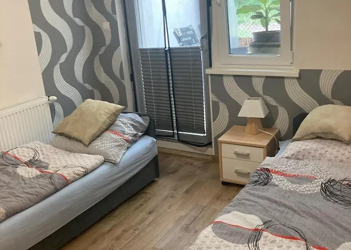 Komorzanski Labedz Apartamento Komorze